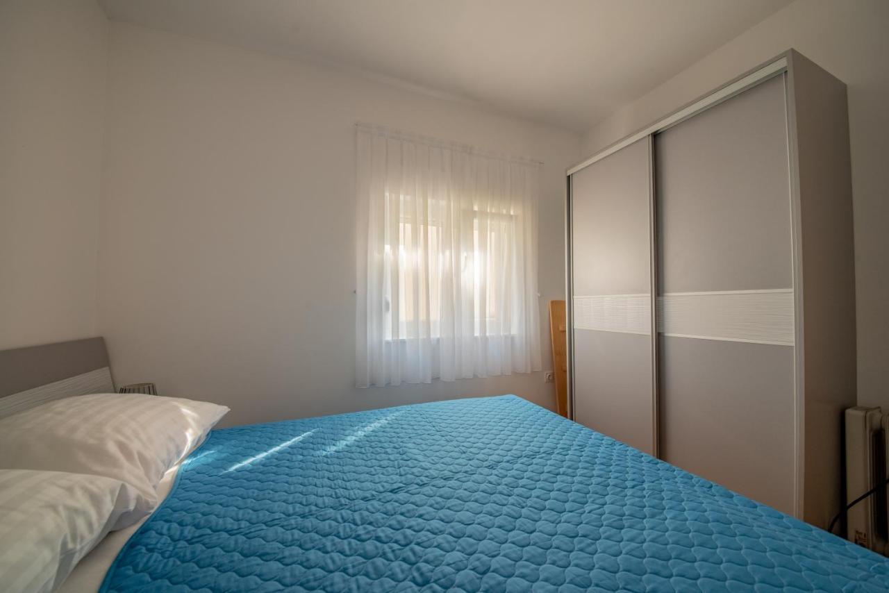 Appartement Apartman Bozica à Vir Extérieur photo